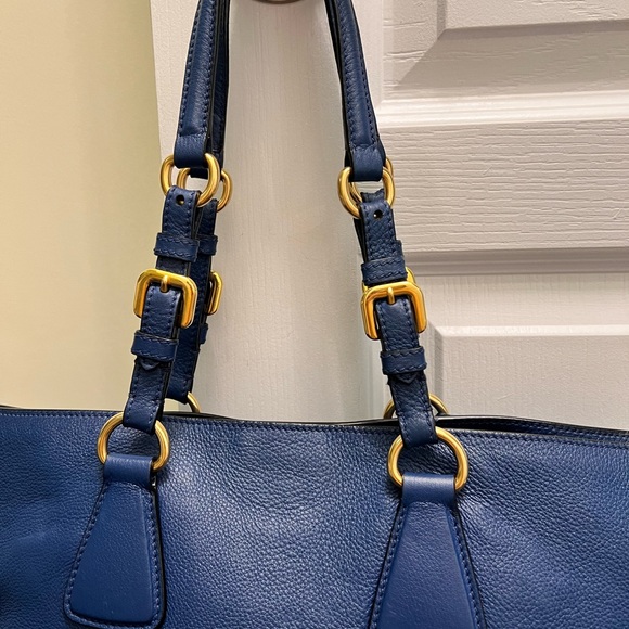 Prada Blue Leather tote bag - Picture 4 of 13